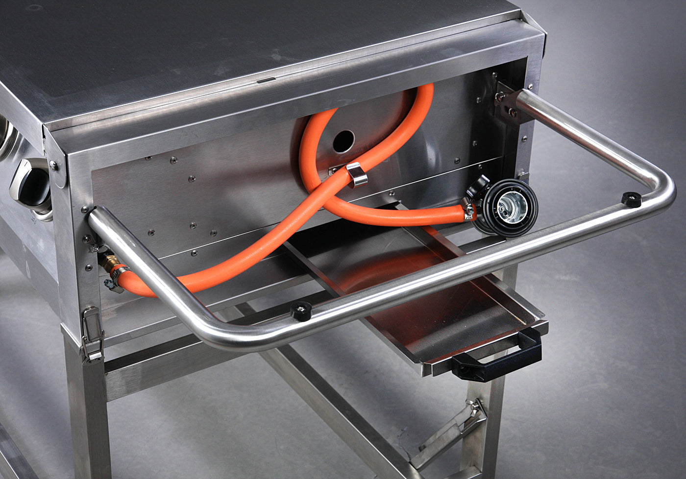 Stor Gasgrill - Otte brændere til to gasflasker