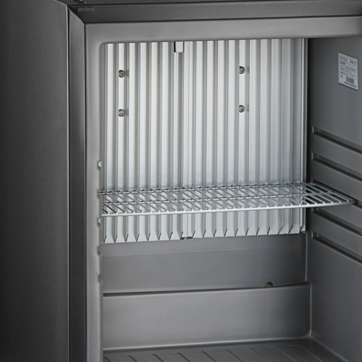 Lydløs minibar med glasdør – sort – TEFCOLD